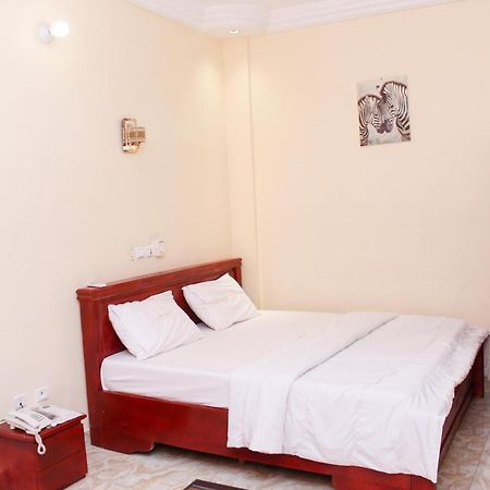Glory Palace Hotel Котону Екстериор снимка